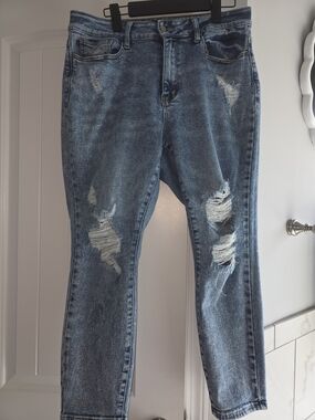 BJudy Blue- Boyfriend Fit- Light Blue Distressed Jeggings- Size 14W